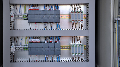 空调系统PLC电气控制柜7